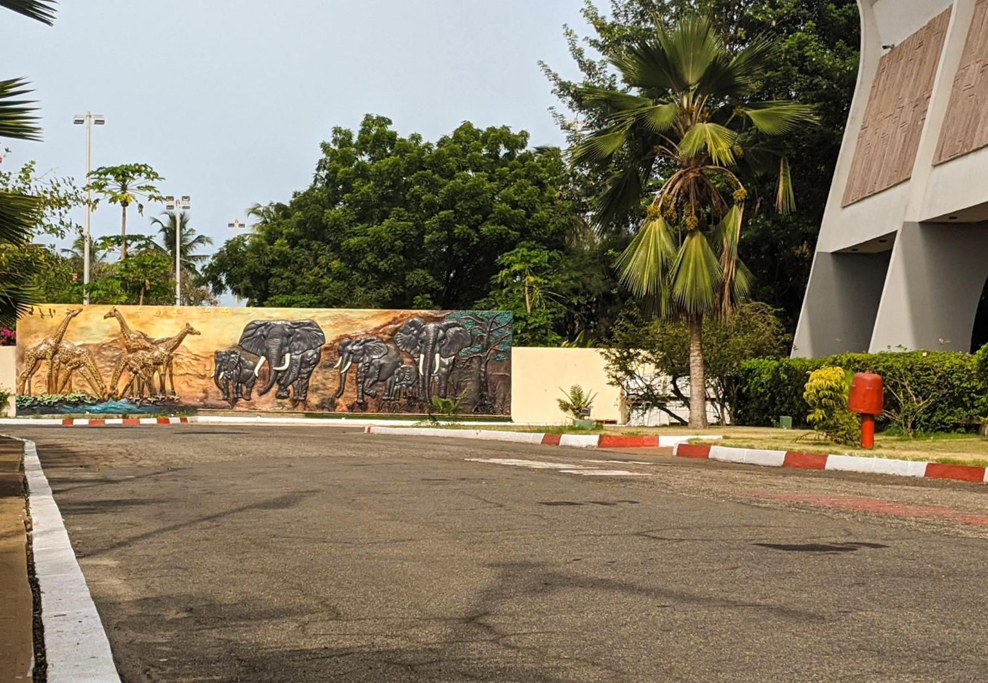 Hotel Sarakawa Lomé Exterior foto