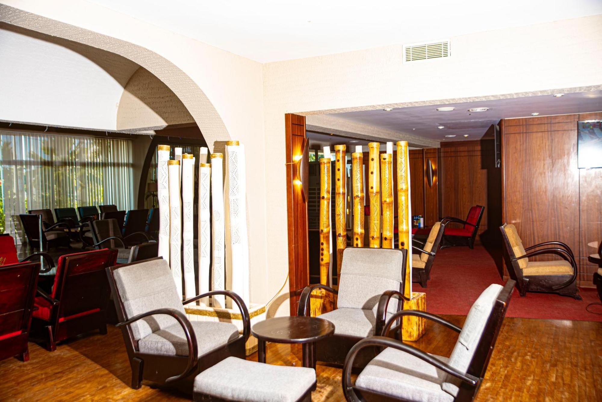 Hotel Sarakawa Lomé Exterior foto